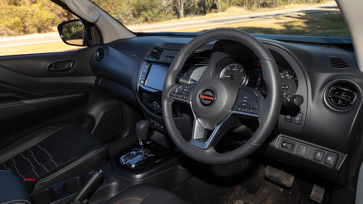 Nissan Navara Pro-4X 2024 interior