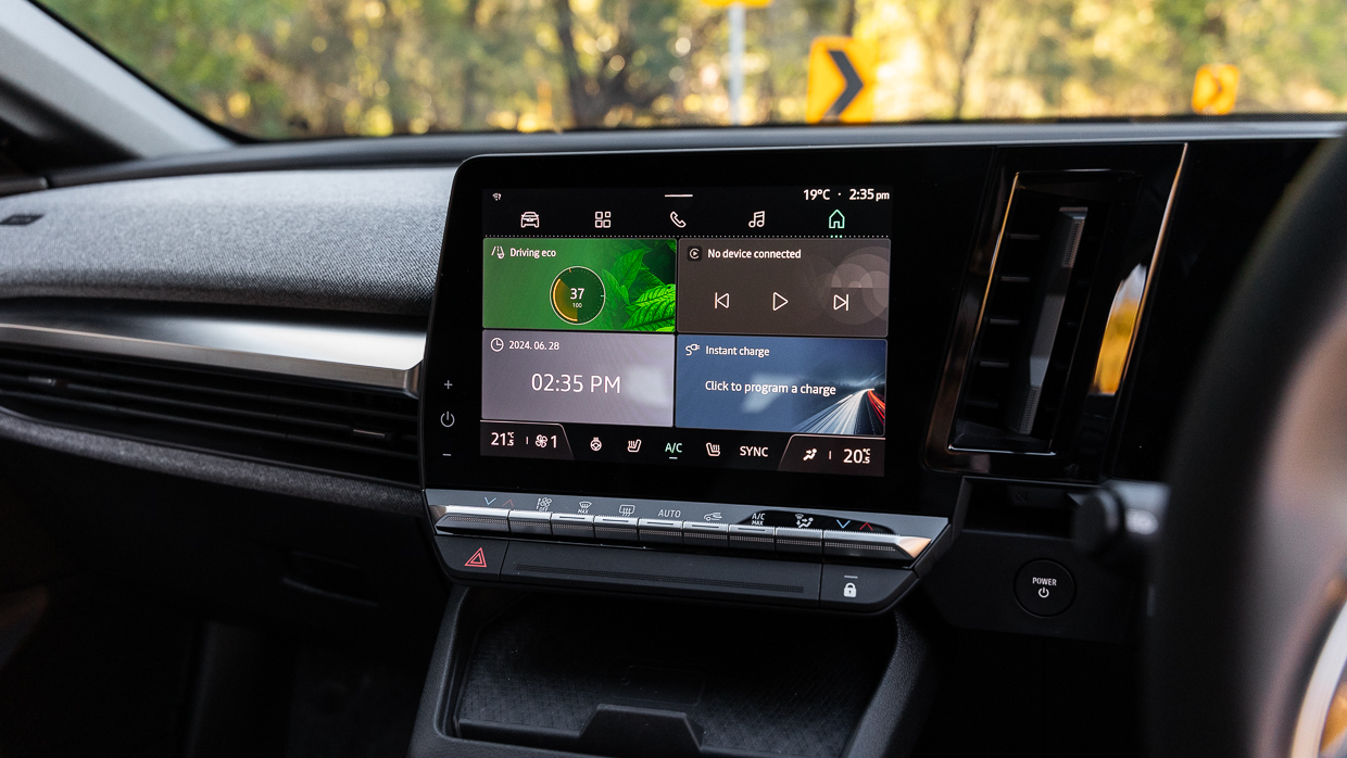 Renault Megane E-Tech 2024 interior touchscreen