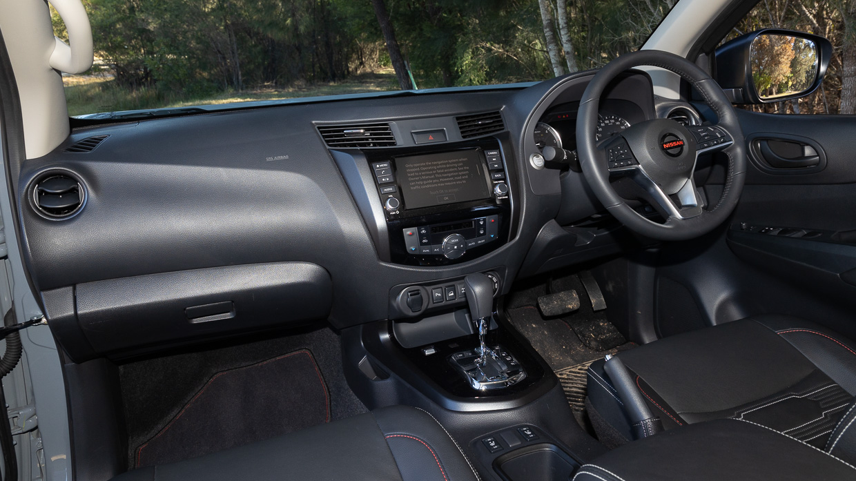 Nissan Navara Pro-4X 2024 interior