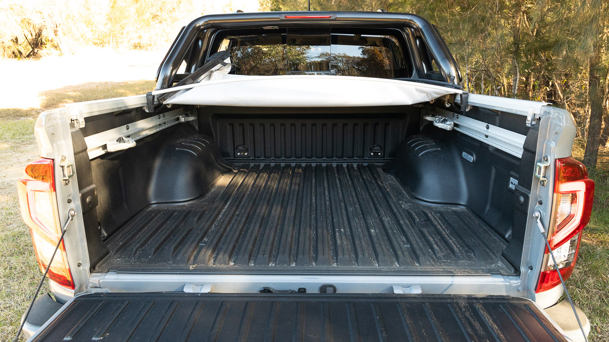 Nissan Navara Pro-4X 2024 tray