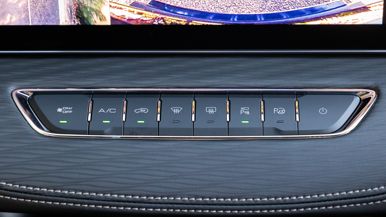 2024 Haval Jolion Hybrid interior climate control panel