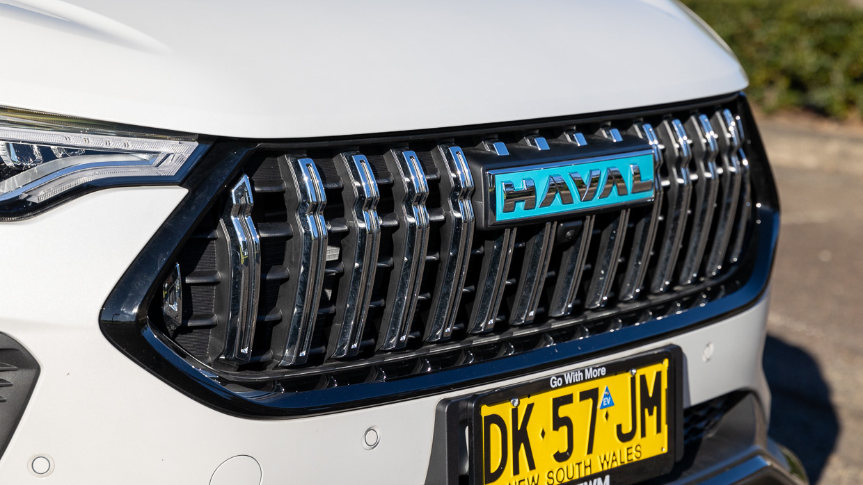 2024 Haval Jolion Hybrid grille and badge
