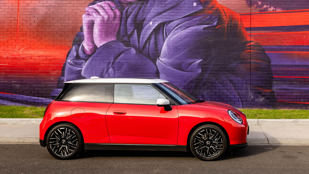 2024 Mini Cooper SE side profile with mural