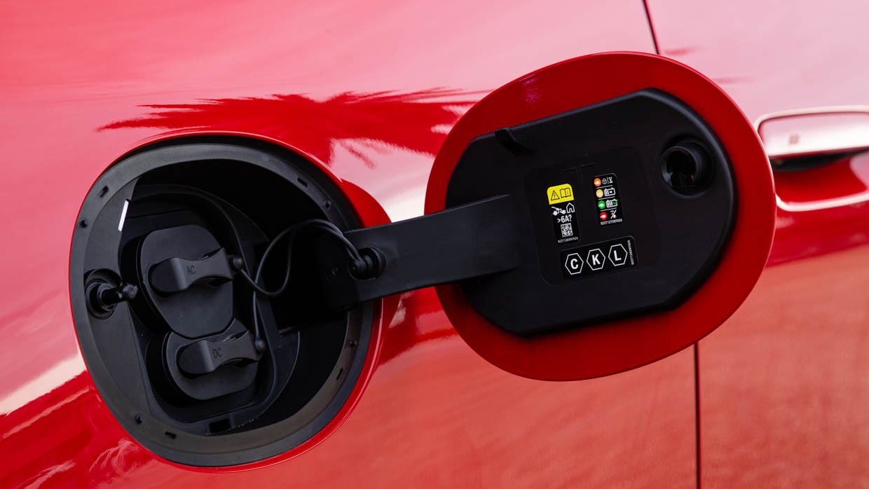 2024 Mini Cooper SE charge port door open