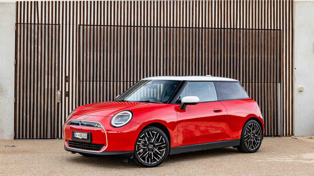 2024 Mini Cooper SE side angle static shot 2