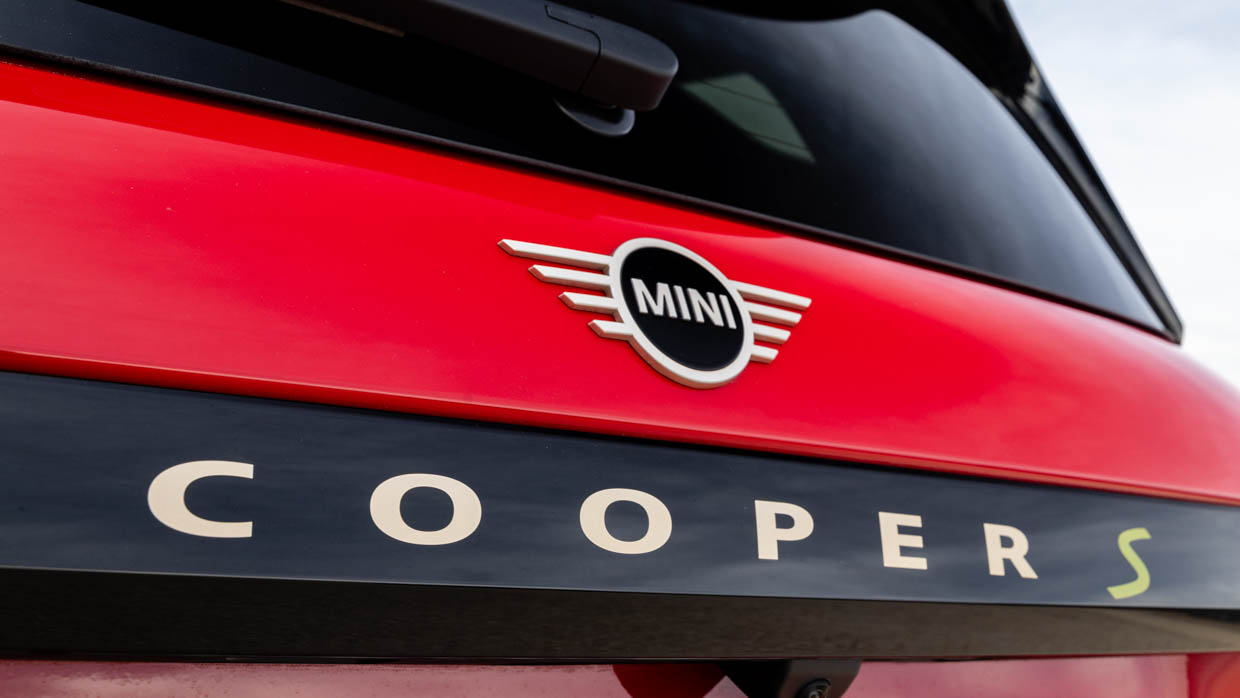 2024 Mini Cooper SE rear badging