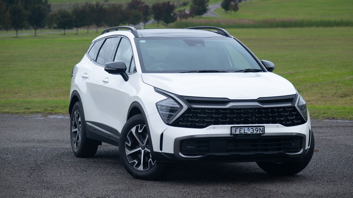 Kia Sportage GT-Line Hybrid 2024 LT front 3/4