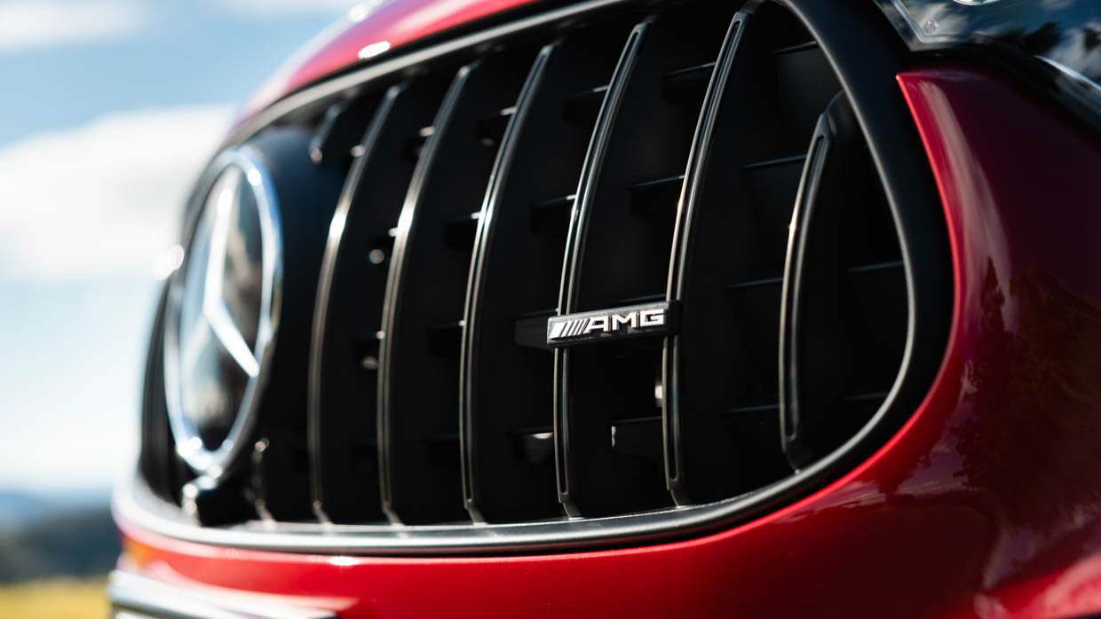 2024 Mercedes-AMG GLC 63 S grille detailing