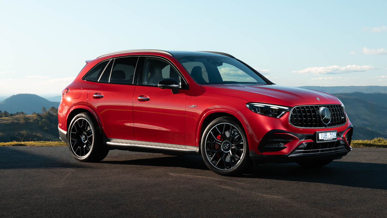 2024 Mercedes-AMG GLC 63 S front 3/4 shot