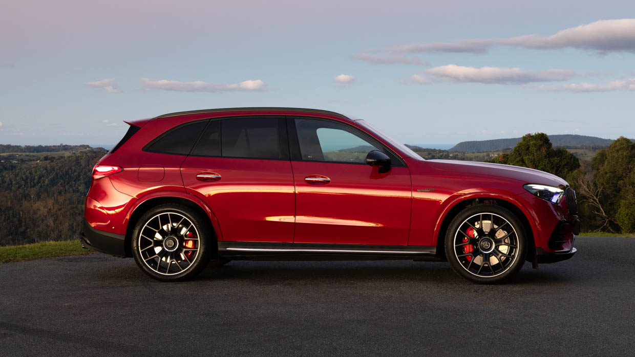2024 Mercedes-AMG GLC 63 S side profile shot