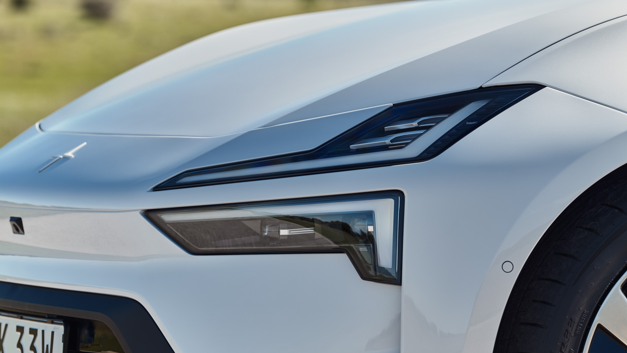 Polestar 4 2024 headlight