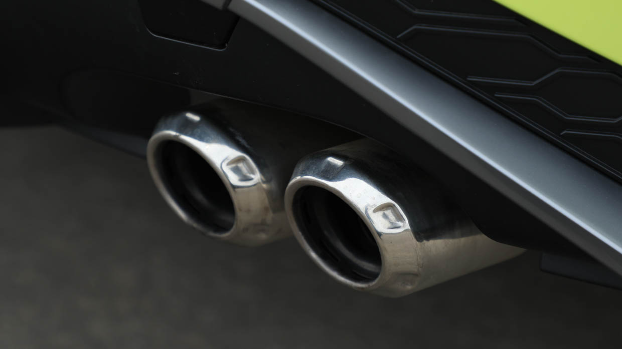 2024 Hyundai Kona Hybrid N-Line rear exhaust pipes