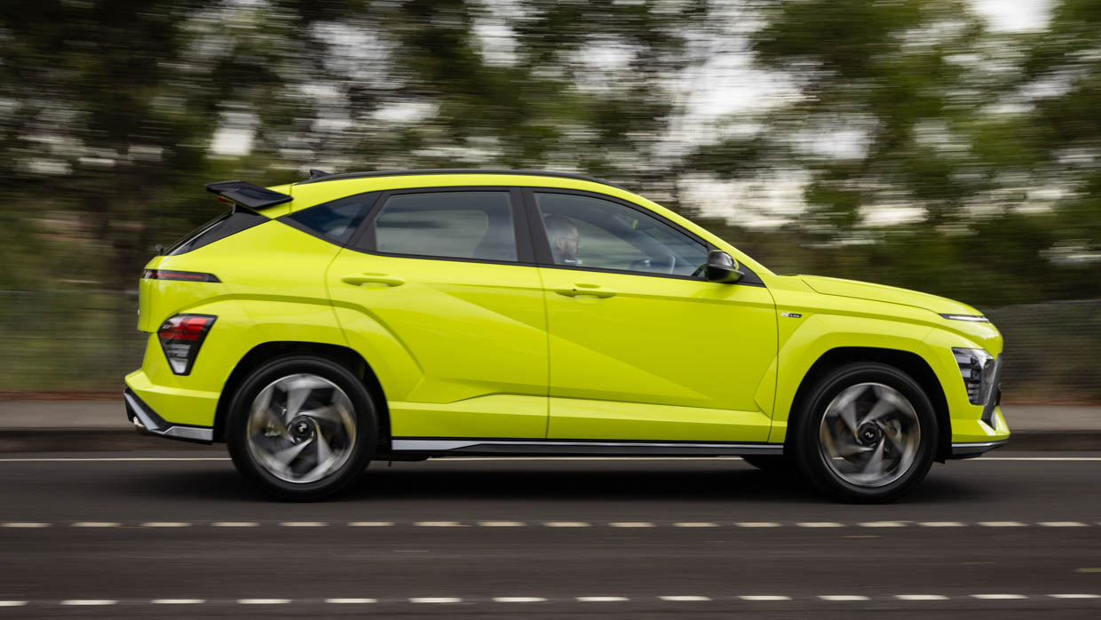 Hyundai Kona Hybrid 2024 review Chasing Cars