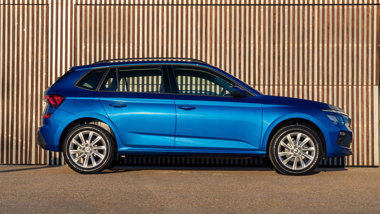 2024 Skoda Kamiq Select side profile shot