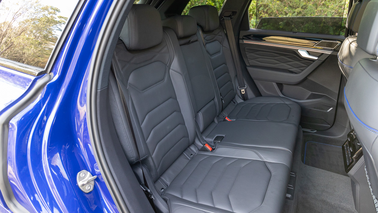 Volkswagen Touareg R 2024 interior back seat