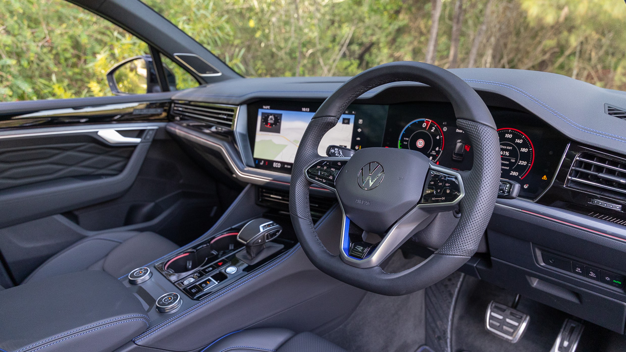 Volkswagen Touareg R 2024 interior