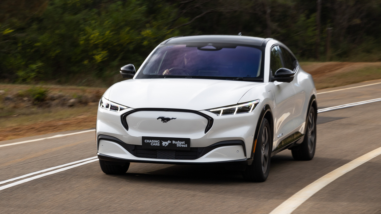 Ford Mustang Mach-E Premium 2024 driving front 2