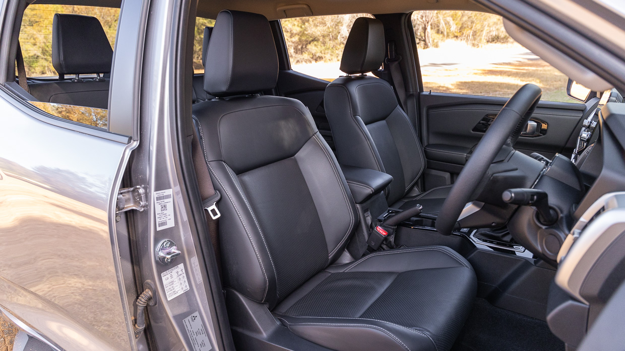 2024 Mitsubishi Triton GLS interior front seats