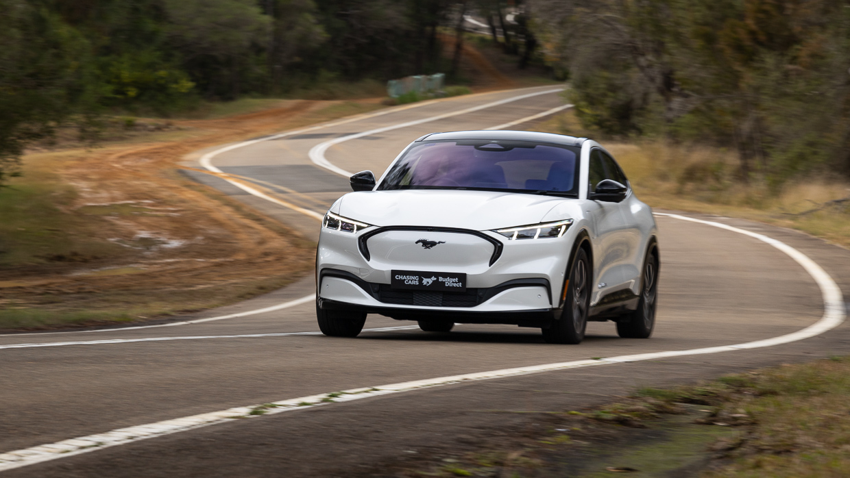 Ford Mustang Mach-E Premium 2024 driving front 4