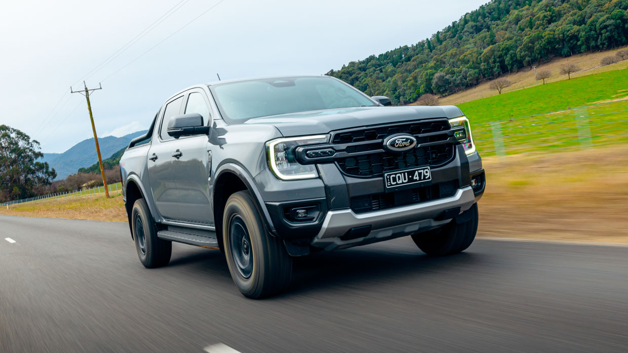 Ford Ranger Tremor 2024 front driving