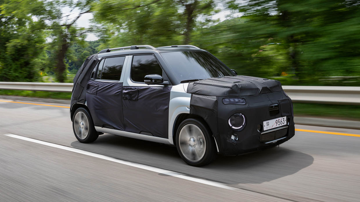 Hyundai Inster 2025 front driving