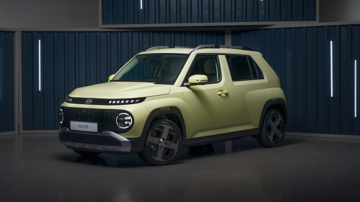 Hyundai Inster 2025 front 3/4