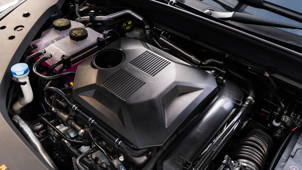 2024 MG HS engine bay shot