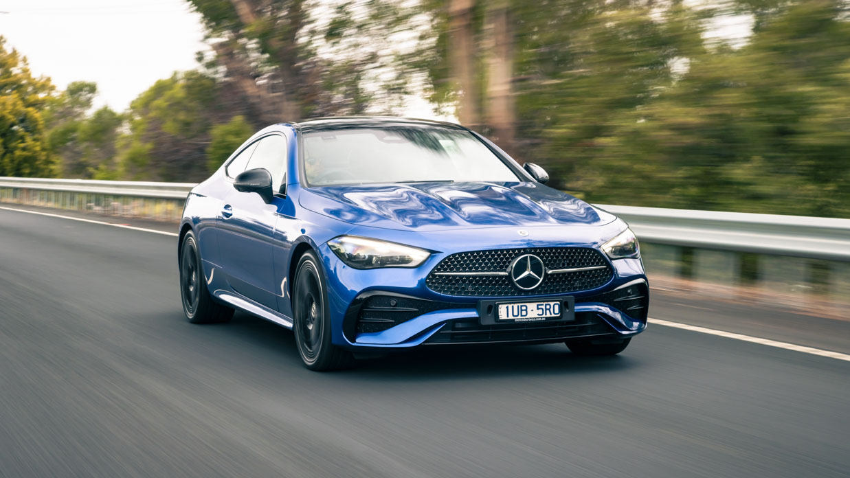 Mercedes-AMG CLE 300 2024 front 3/4