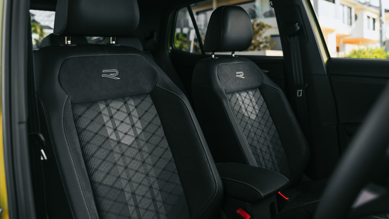 Volkswagen T-Cross 2024 R-line seats