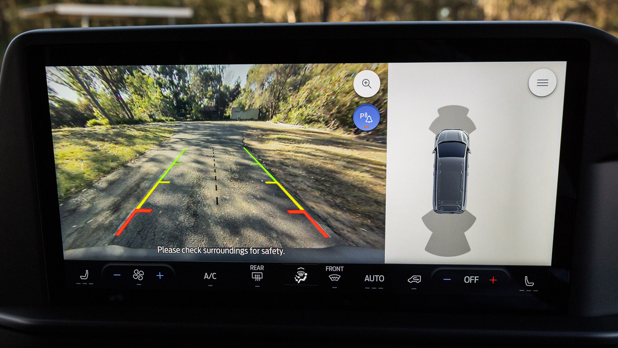 Ford Transit Custom Trend 2024 interior screen 2