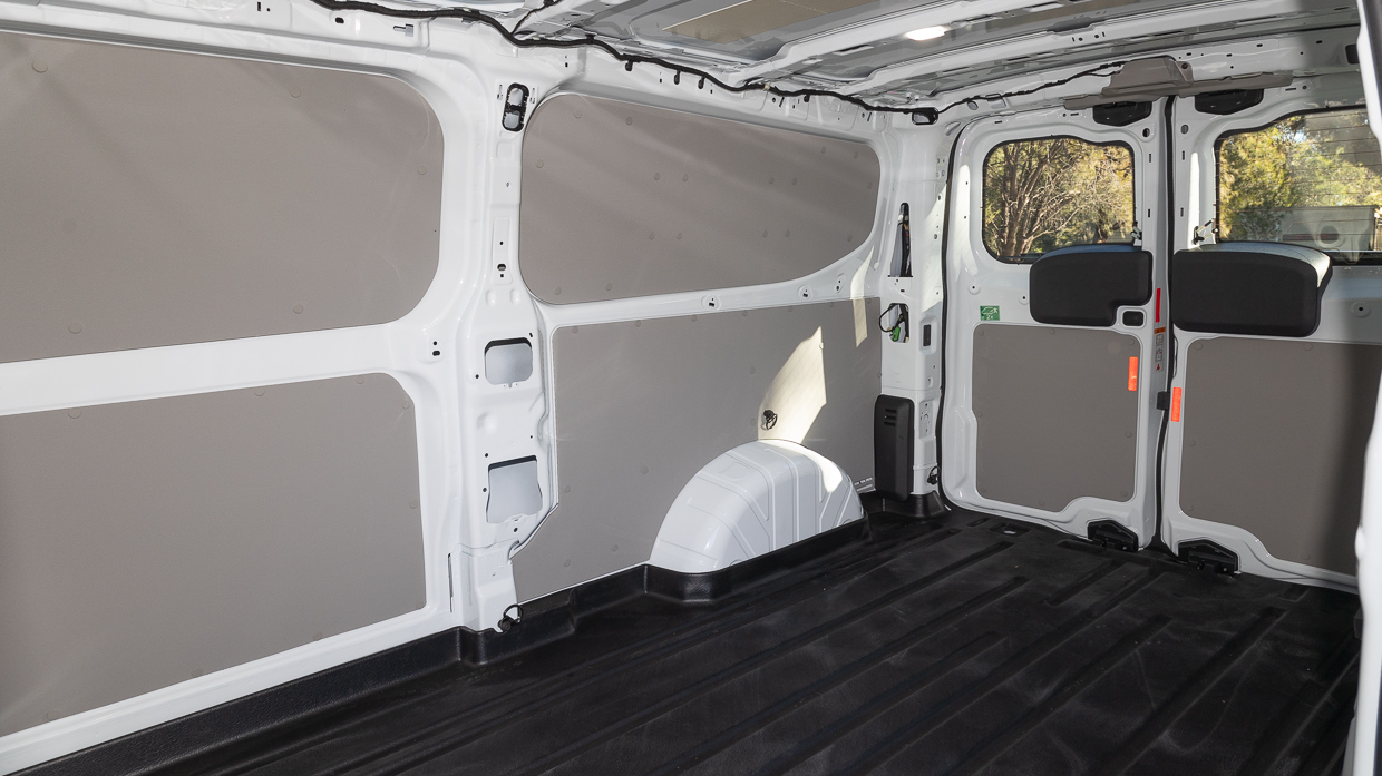 Ford Transit Custom Trend 2024 load area 3