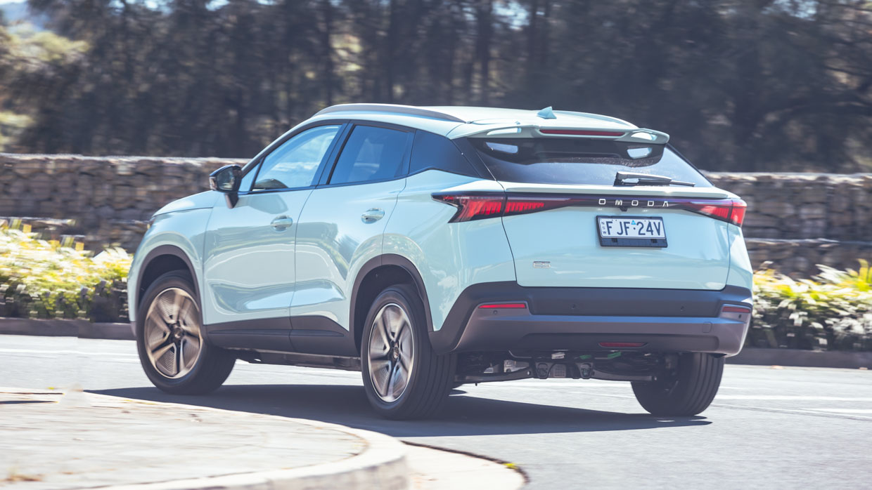 Chery Omoda E5 2024 city rear