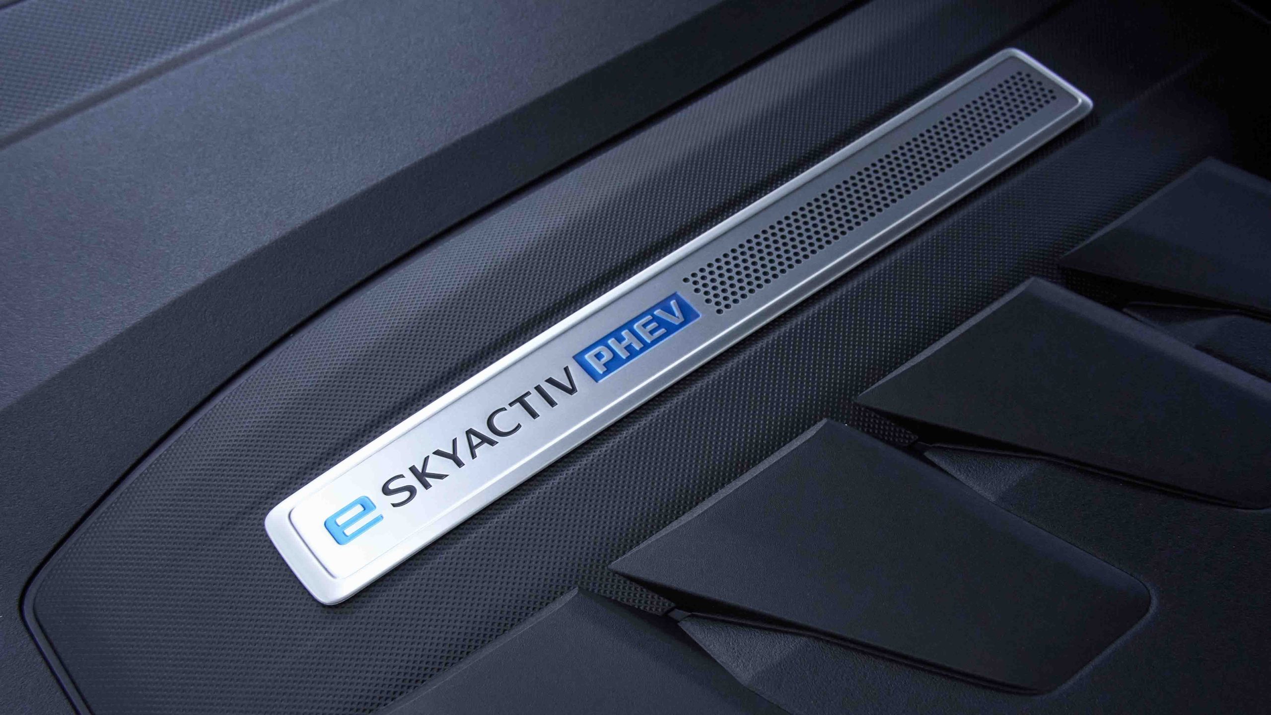 Mazda 2.5 E SKYACTIV PHEV 2 scaled