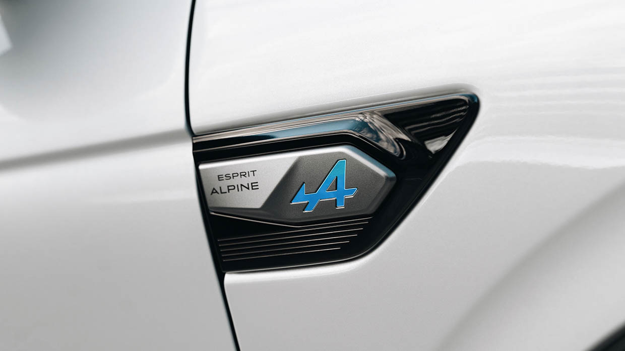 2024 Renault Arkana Esprit Alpine side badge