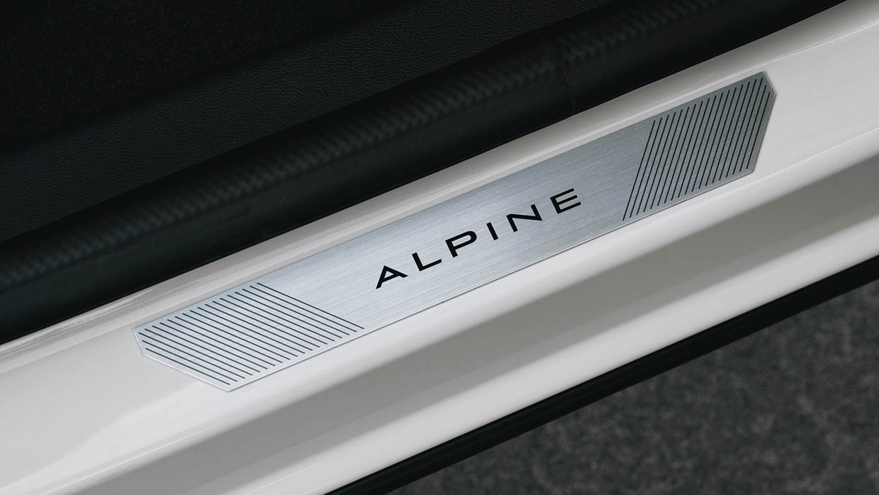 2024 Renault Arkana Esprit Alpine door trim piece