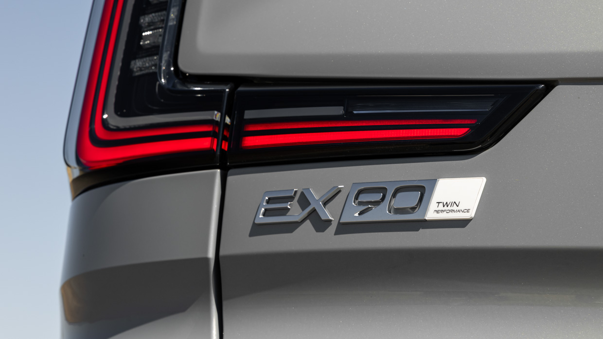 Volvo EX90 2024 badge