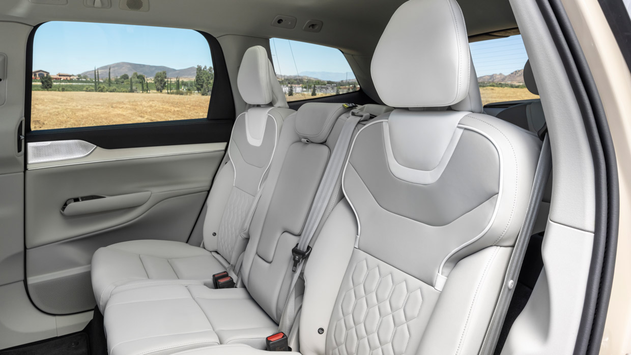 Volvo EX90 2024 interior second row