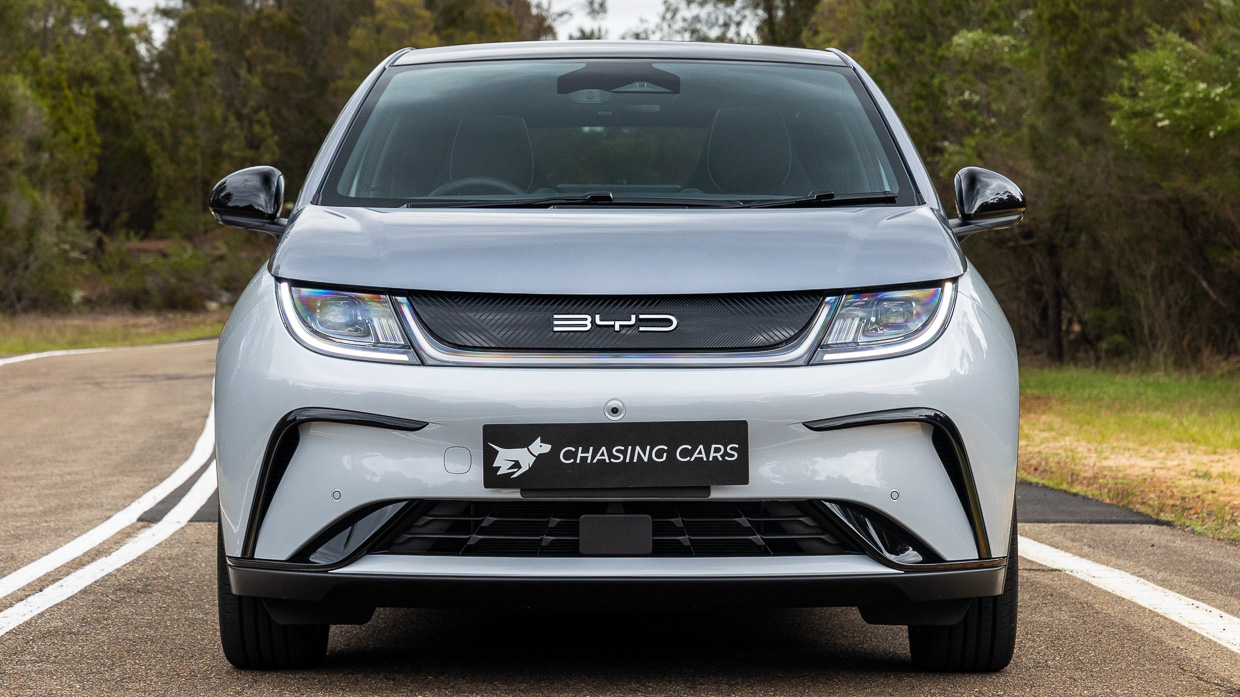 2024 BYD Dolphin Premium front angle static shot