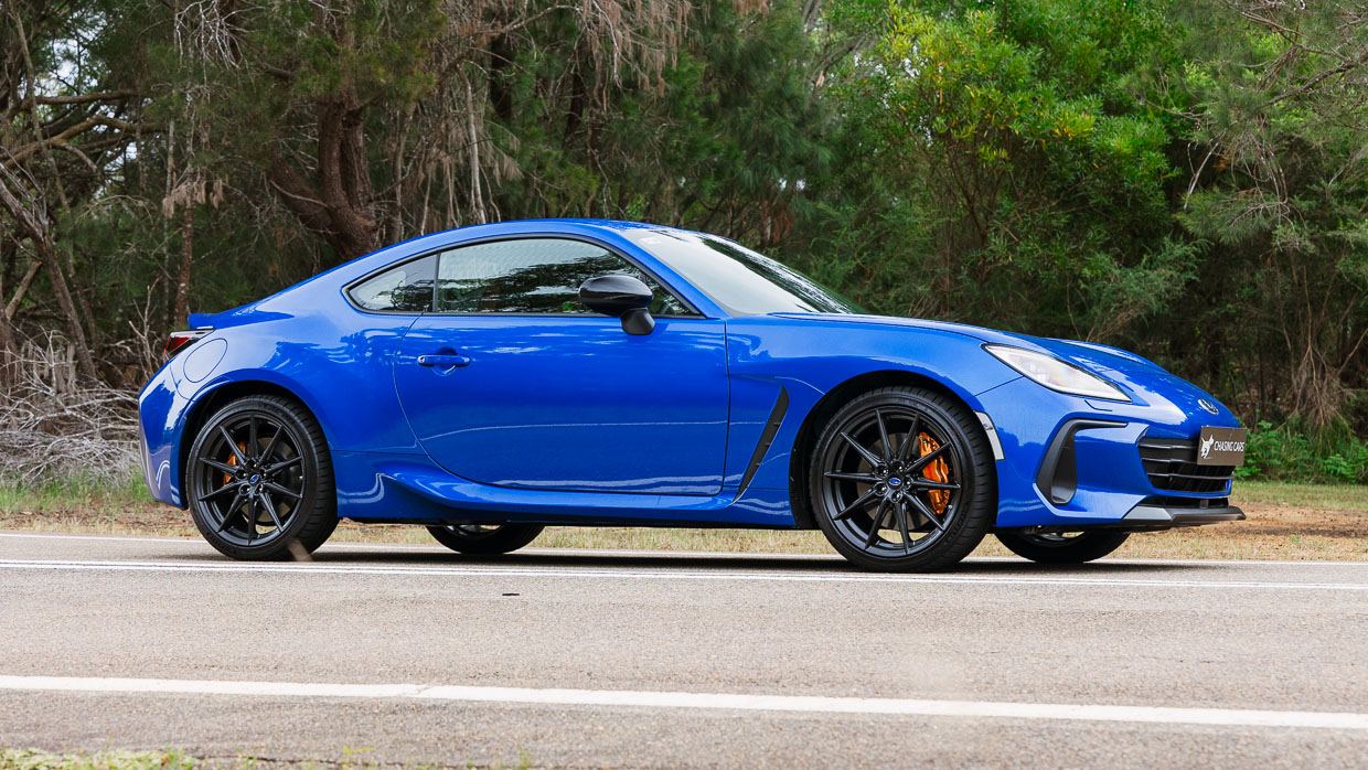 Subaru BRZ tS 2024 front 3/4 2