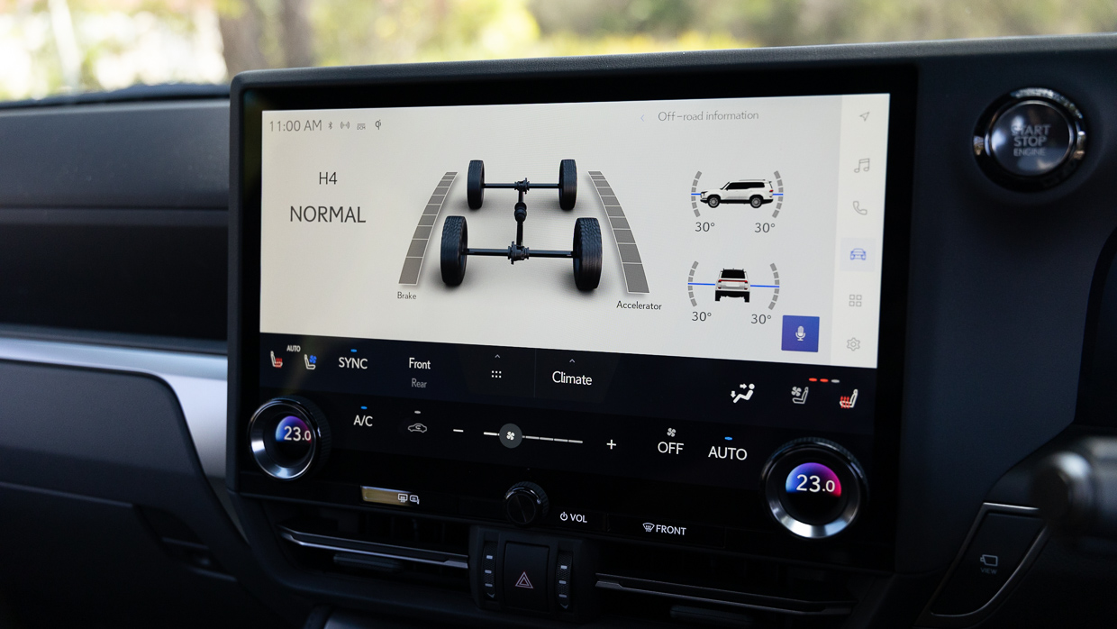 2024 Lexus GX550 Overtrail interior centre touchscreen driving screen