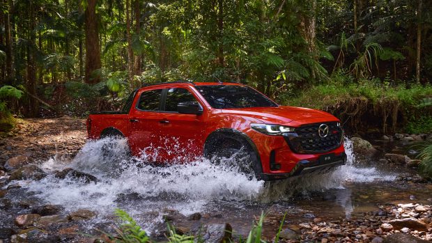 2024 BT 50 AUS RHD C106 SP Pkg EXT FQ Vermilion Latosol Metallic Running Water River Crossing until20271017