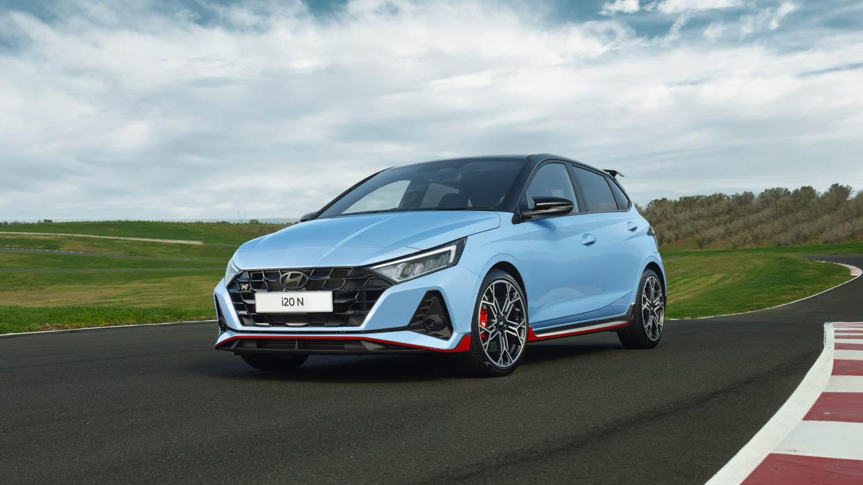2025 Hyundai i20 N front 3/4 track shot 2