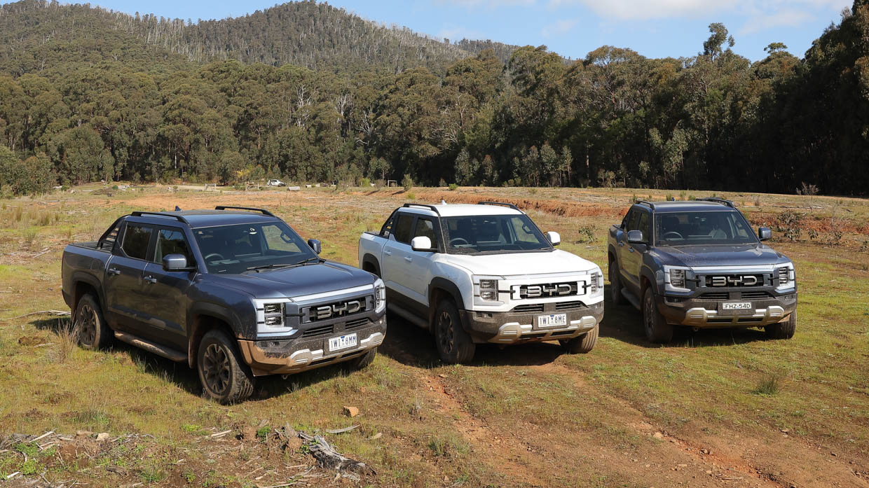 2025 BYD Shark 6 trio shot with mountain 2