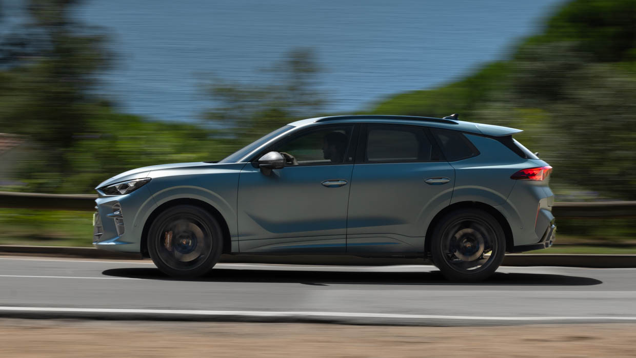 2025 Cupra Terramar aspect angle profile utilizing shot
