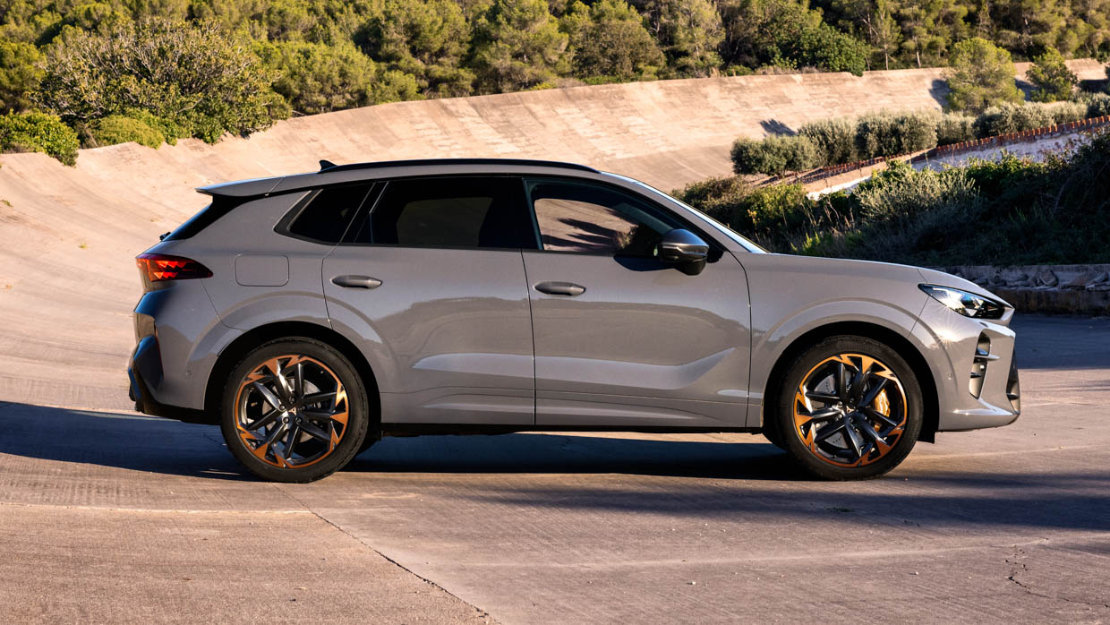 2025 Cupra Terramar side profile static