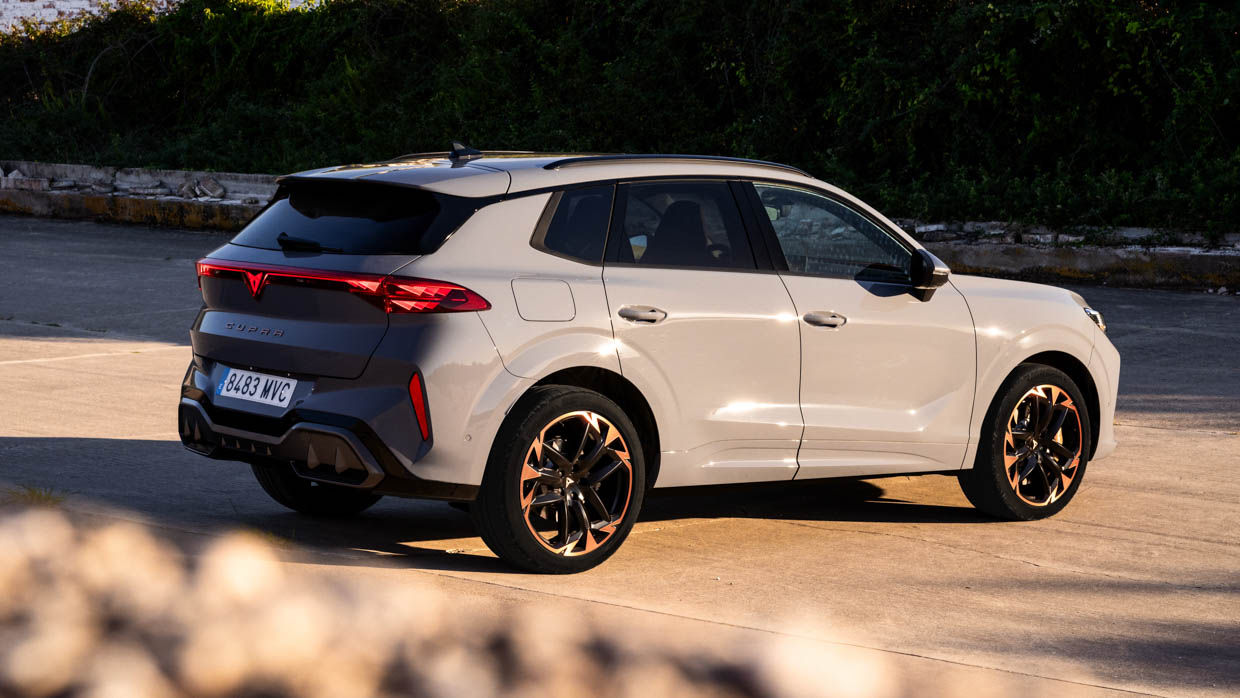 2025 Cupra Terramar rear 3/4 static 2