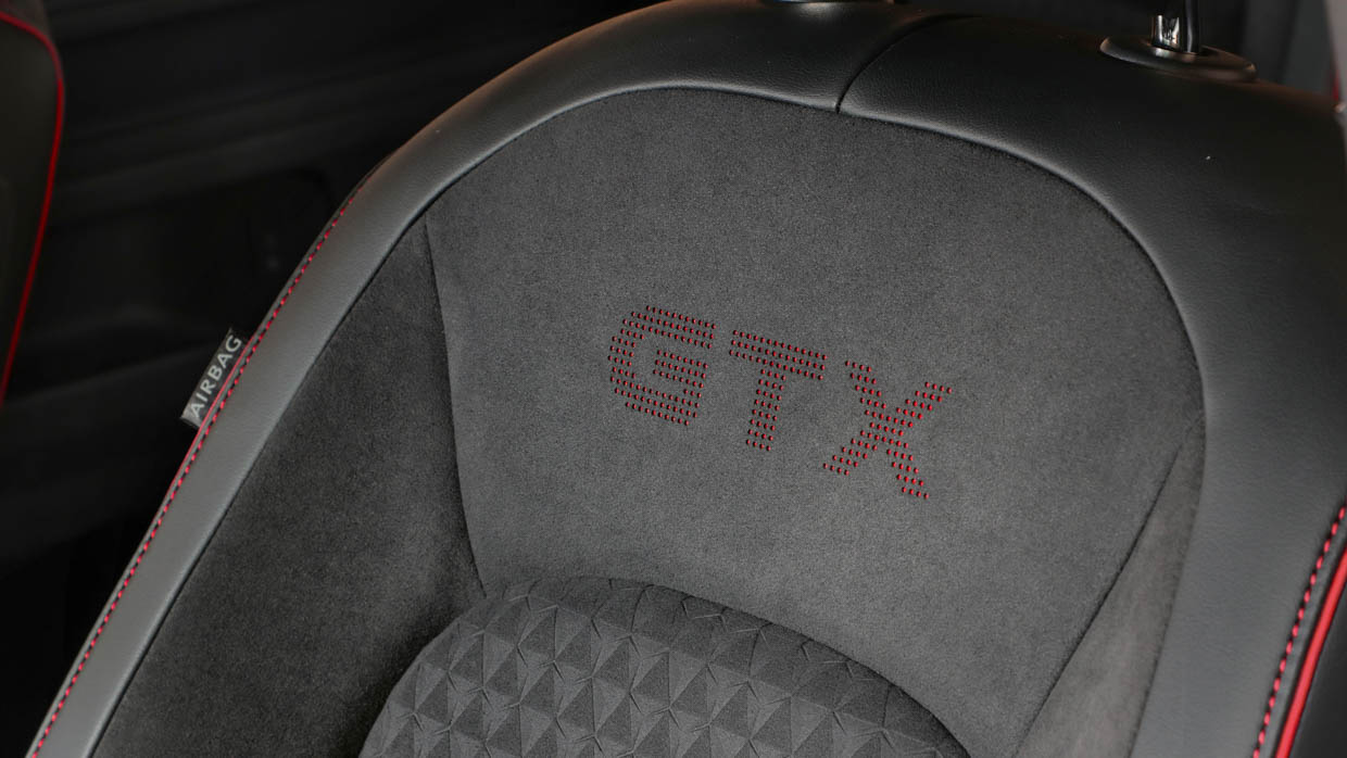 2025 Volkswagen ID Buzz GTX interior seat upholstery GTX