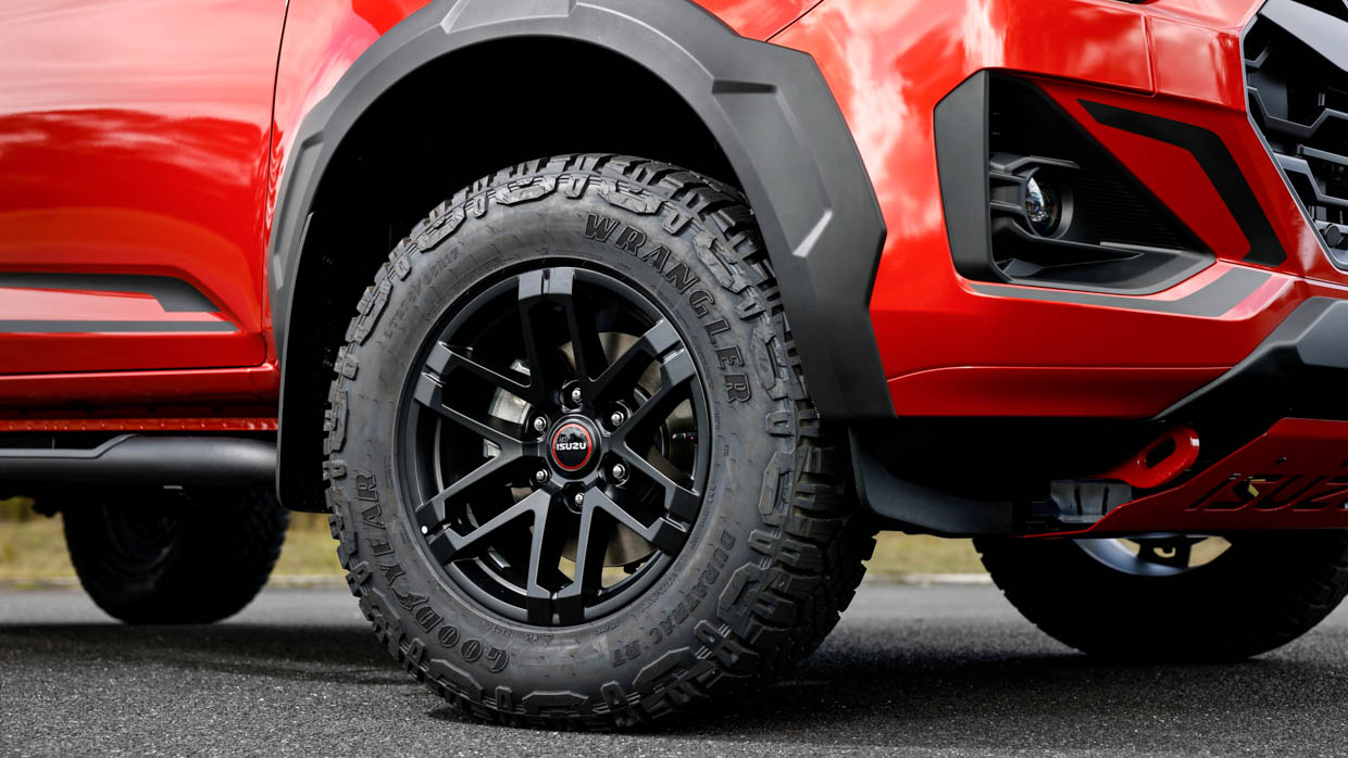 Isuzu D-Max Blade 2025 tyres