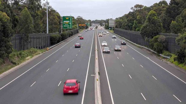 M5 Motorway Sydney Riverwood - Wikimedia Commons