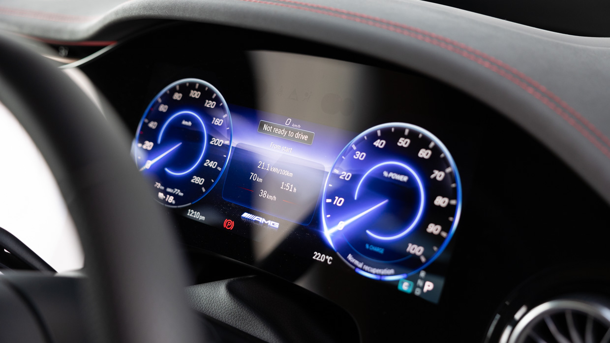 Mercedes-AMG EQE 53 SUV 2025 digital dash